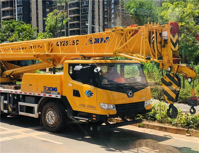 建始县大件设备吊装租赁吊车