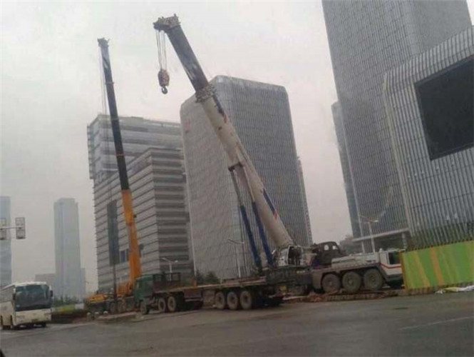 建始县25吨吊车能吊多重设备？