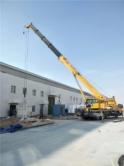 建始县“超载就喊停”—— 吊车的 “重量保镖” 技术
